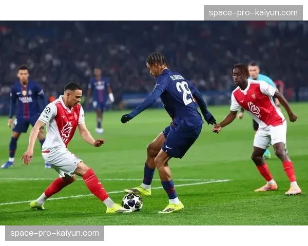 法甲:巴黎圣日耳曼4-0大胜摩纳哥,提前八轮卫冕联赛冠军